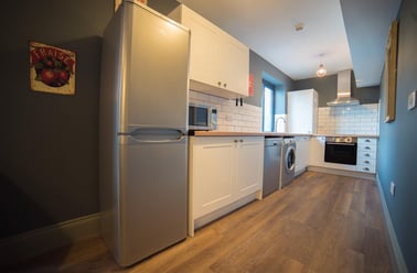 Shire Oak Road, Headingley, Leeds - Image 2